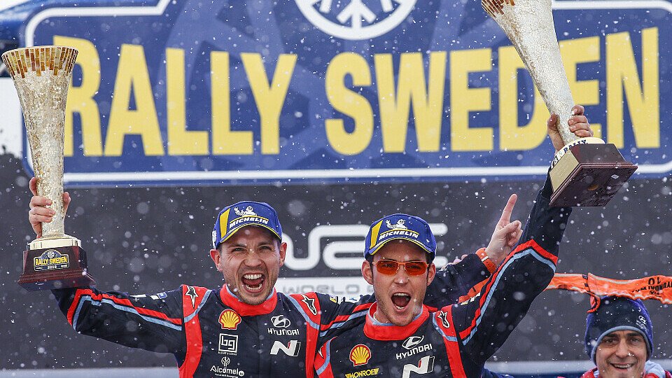 Thierry Neuville gewann zum ersten Mal die Rallye Schweden, Foto: LAT Images