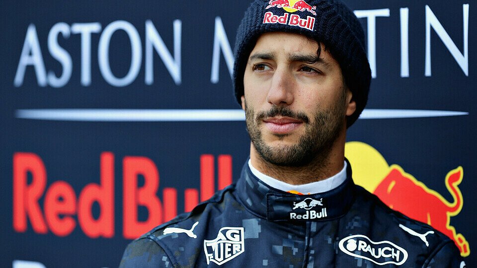 Daniel Ricciardo glaubt, dass Mercedes immer noch vor Red Bull liegt - aber nur ganz knapp, Foto: Red Bull
