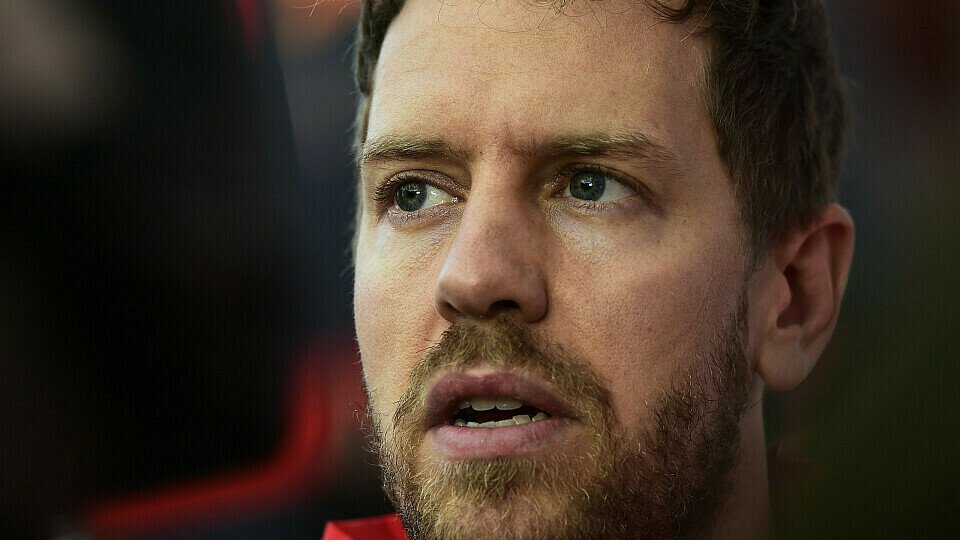 Gute Laune sieht anders aus: Sebastian Vettel nach seinem letzten Formel-1-Testtag 2018 in Barcelona, Foto: Sutton