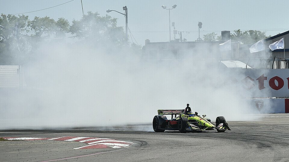 Sebastien Bourdais durfte sich über einen überraschenden Sieg freuen, Foto: IndyCar