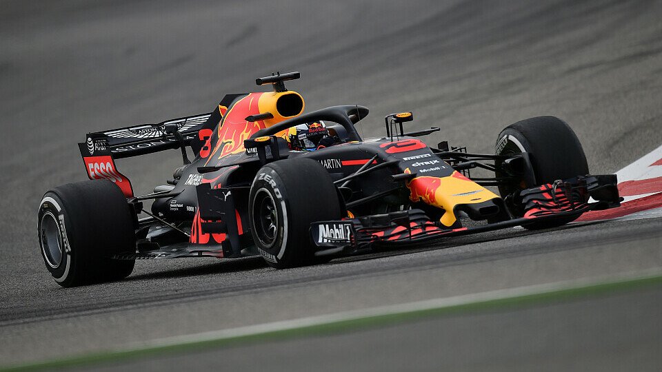 Daniel Ricciardo setzte die Bestzeit beim Formel-1-Auftakt 2018 in Bahrain, Foto: Sutton