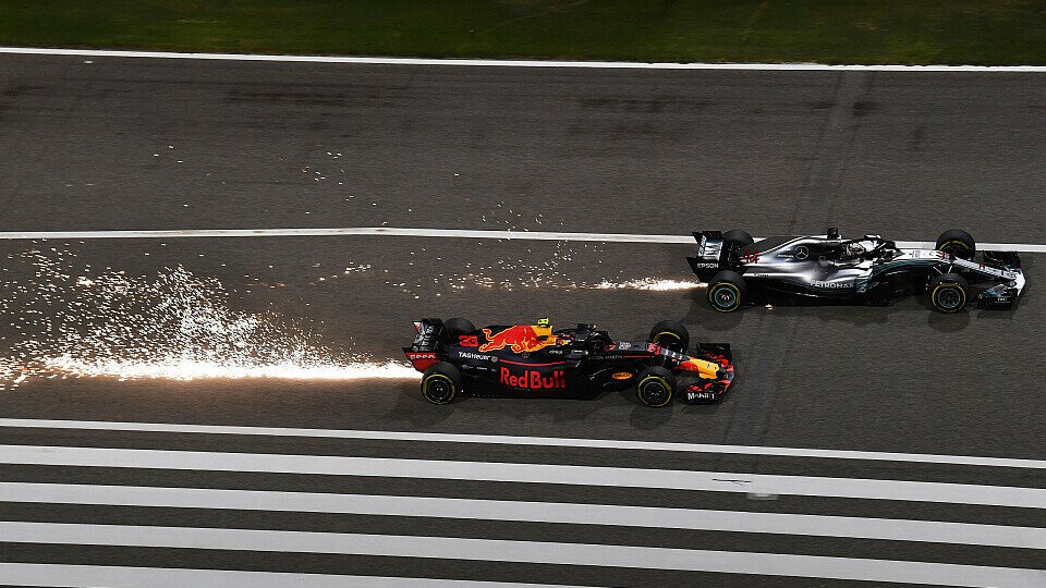 Für Red Bull ist der Bahrain GP schon nach drei Runden vorbei, Foto: Sutton