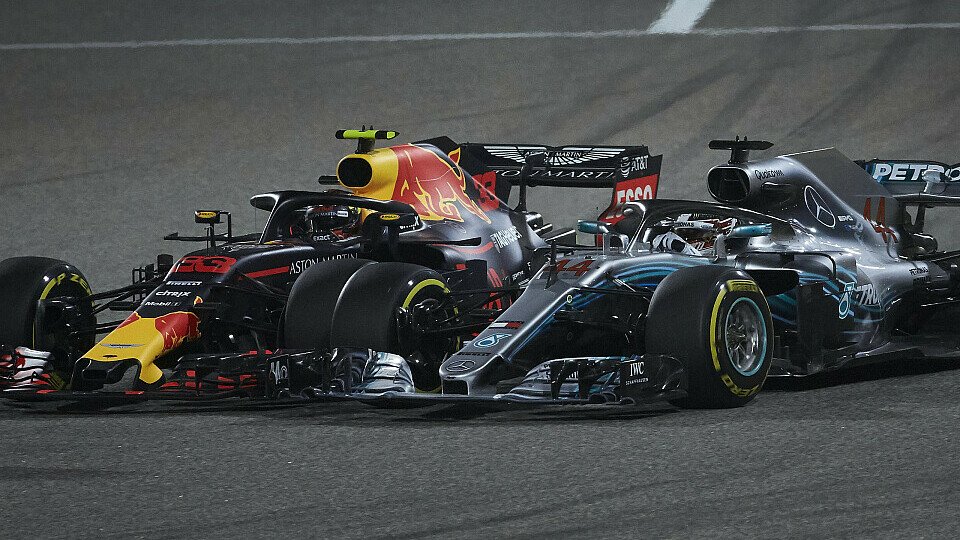 Max Verstappen und Lewis Hamilton kollidierten in Bahrain, Foto: LAT Images