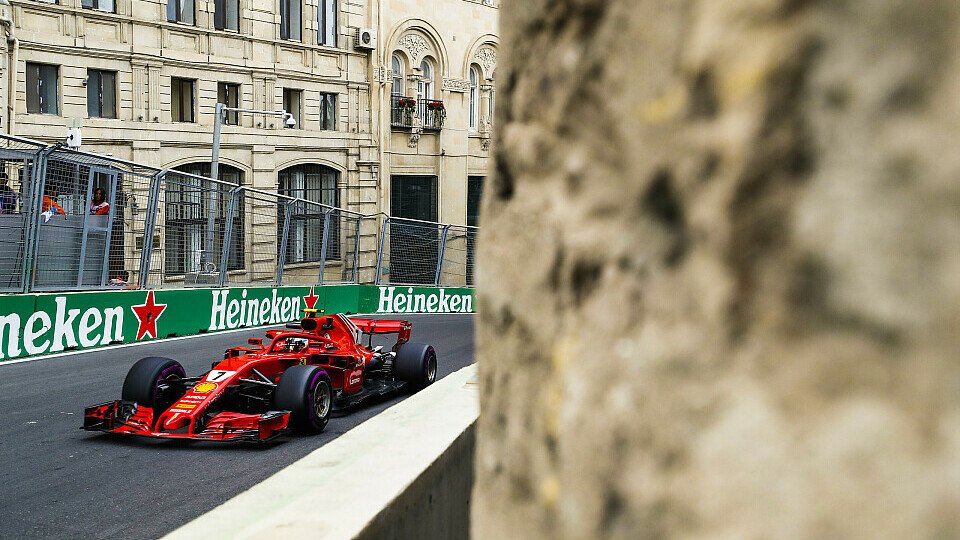 Die Formel 1 in Baku: Chaos vor hübscher Architektur, Foto: LAT Images