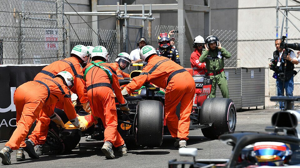 Max Verstappen crashte in der Qualifying-Generalprobe zum Monaco GP 2018, Foto: Sutton