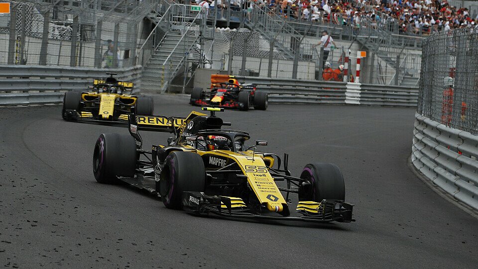 Die Renault-Teamkollegen Carlos Sainz und Nico Hülkenberg zeigten gegen Max Verstappen Teamwork, Foto: Sutton