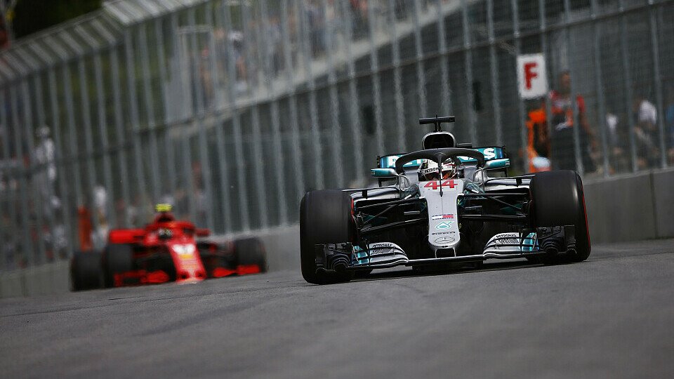 Kimi Räikkönen gurkte Lewis Hamilton das ganze Rennen ohne Angriffschance hinterher, Foto: LAT Images
