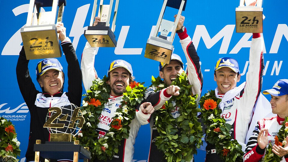 Fernando Alonso gewinnt als 25. Rookie die 24 Stunden von Le Mans, Foto: LAT Images