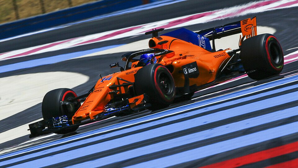 Fernando Alonso sieht McLaren noch nicht auf demselben schwachen Level wie Williams, Foto: Sutton