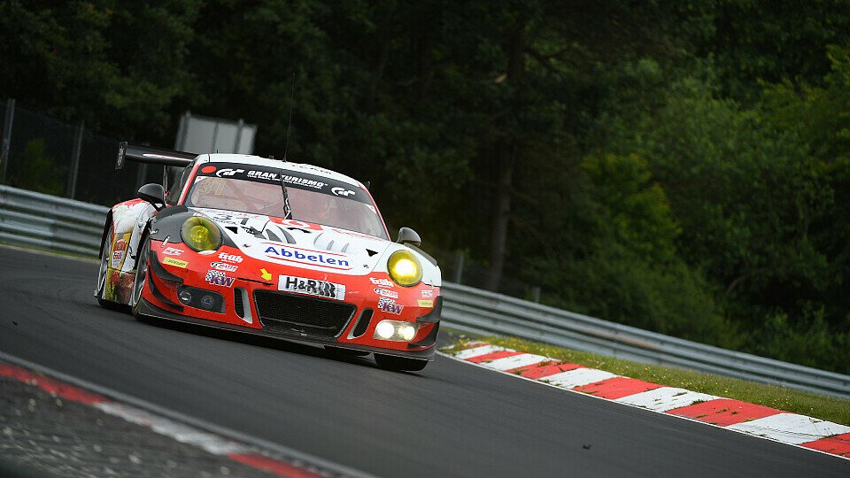 Der Sieg im dritten VLN-Lauf ging an den Porsche #31, Foto: Frikadelli/BRfoto