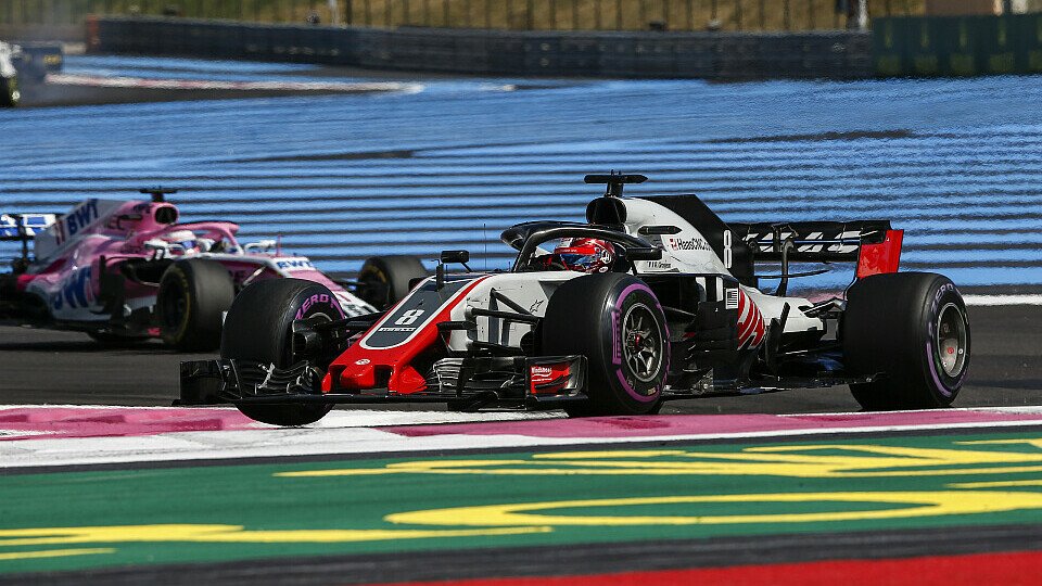 Romain Grosjean beschwerte sich heftig über seine Strafe beim Frankreich GP, Foto: Sutton