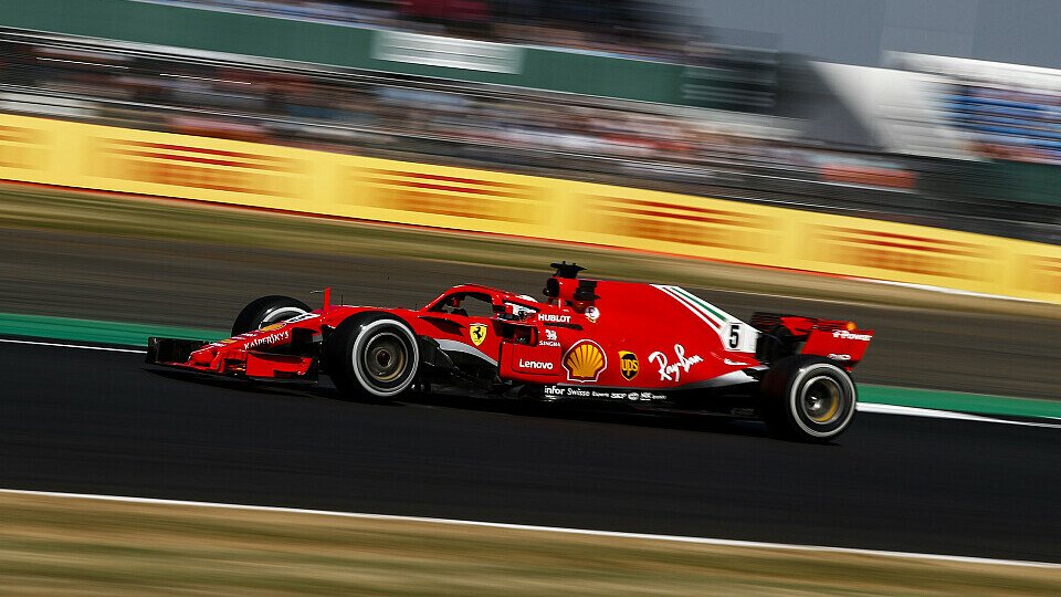 Sebastian Vettel markierte im zweiten Training der Formel 1 in Silverstone am Freitag die Bestzeit, Foto: Sutton