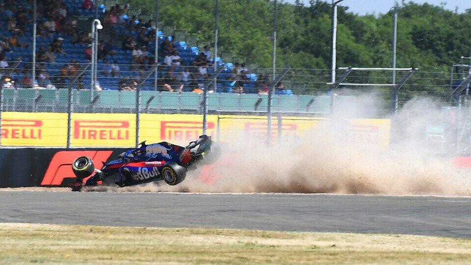 Brendon Hartley crashte im 3. Training in Silverstone heftig, Foto: Sutton