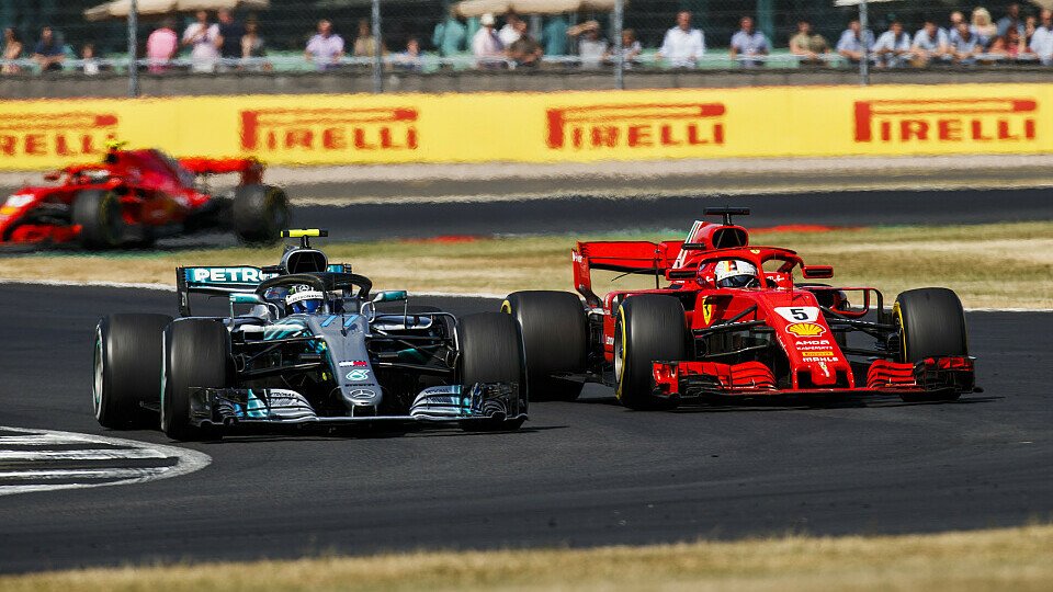 Sebastian Vettel musste sich den Silverstone-Sieg auf der Strecke zurückholen, Foto: LAT Images