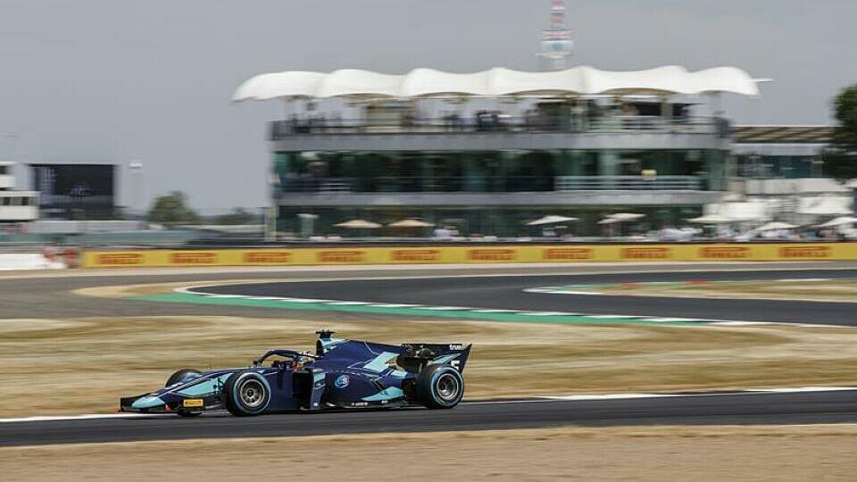 Alexander Albon sicherte sich am Hungaroring den Sieg im Sprintrennen, Foto: FIA Formula 2
