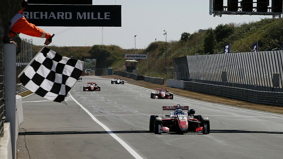Aron rückte auf Platz zwei der Fahrerwertung vor, Foto: FIA F3