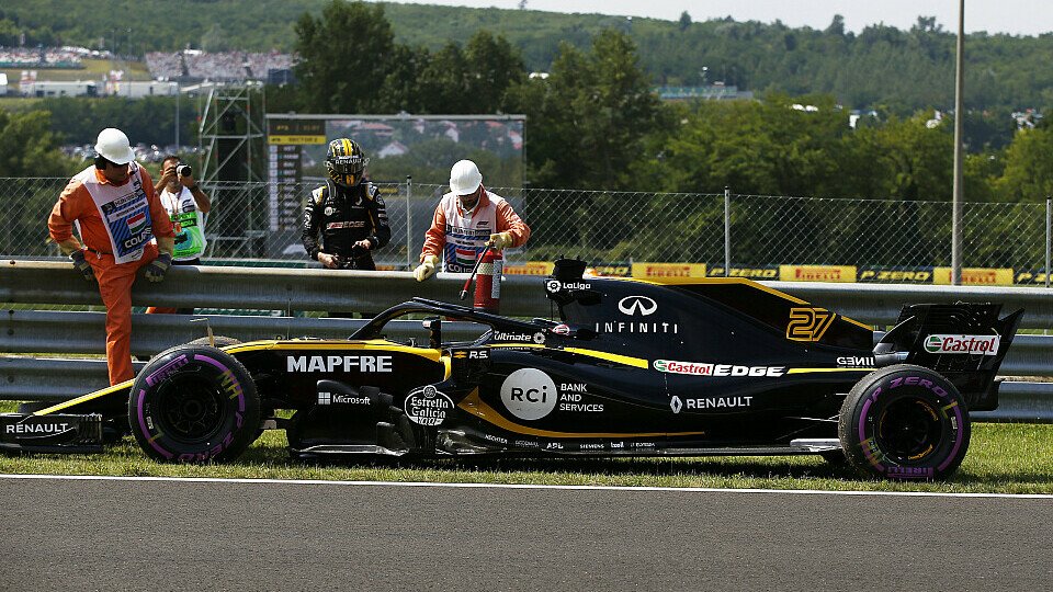 Nico Hülkenberg blieb im ersten Training in Ungarn mit defektem Energiespeicher an seinem Renault liegen, Foto: Sutton