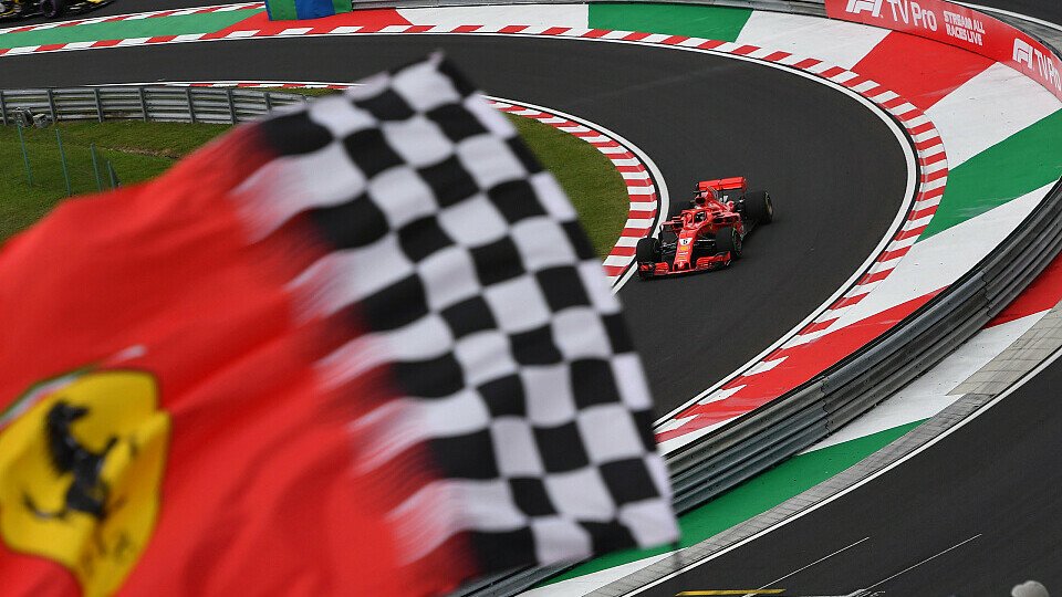 Sebastian Vettel startet nur von Position vier in den Ungarn GP, Foto: Sutton