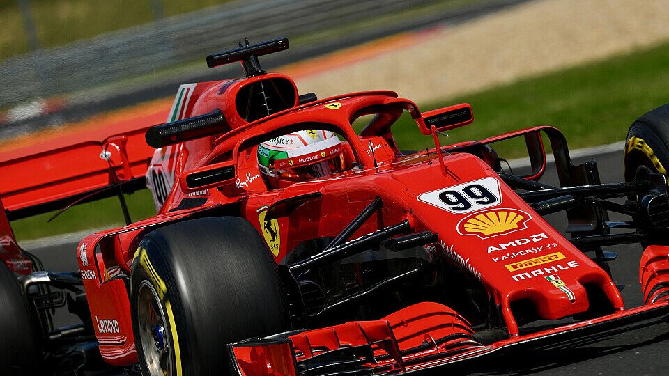 Der Ferrari habe sich in einfach allen Bereichen verbessert, meint Giovinazzi, Foto: Sutton
