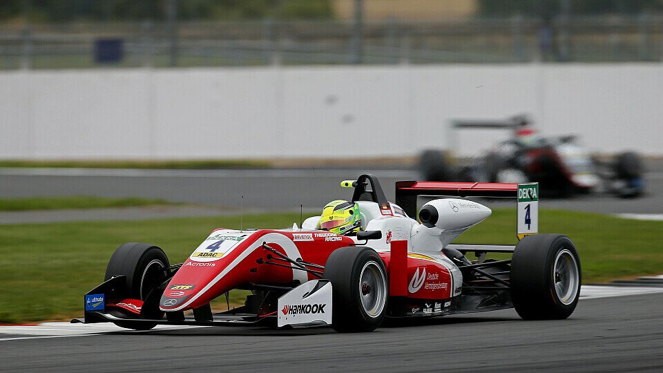Mick Schumacher holt in Silverstone seinen zweiten Saisonsieg, Foto: FIA F3