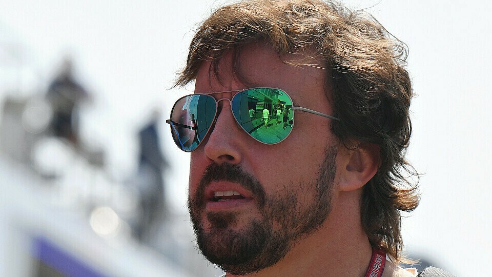 Fernando Alonso spürte in der Woche vor Monza noch die Auswirkungen des Spa-Crashs, Foto: Sutton