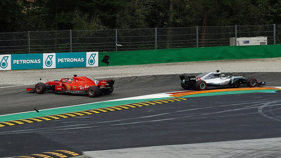 Lewis Hamilton gewann in Monza nach einer Kollision mit Sebastian Vettel, Foto: Sutton