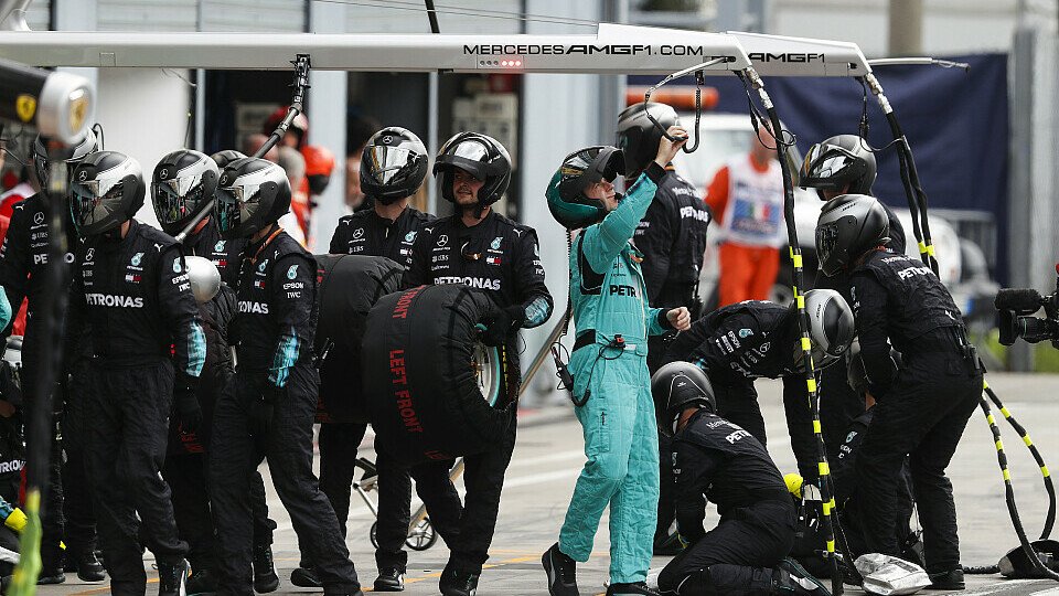Täuschte Mercedes in Monza einen Boxenstopp nur an?, Foto: LAT Images