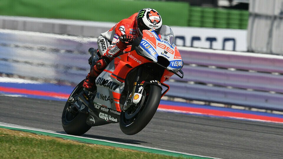 Jorge Lorenzo ist auf der vorletzten Runde gestürzt, Foto: Ducati