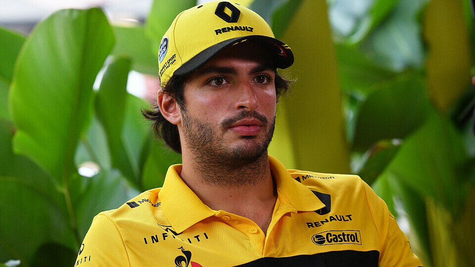 Carlos Sainz musste sich in seinem Renault-Übergangsjahr Nico Hülkenberg geschlagen geben, Foto: Sutton