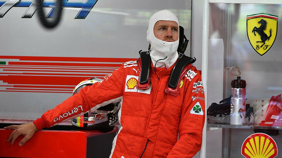 Sebastian Vettel war in Singapur nach einem Unfall zum Zuschauen verdammt, Foto: Sutton
