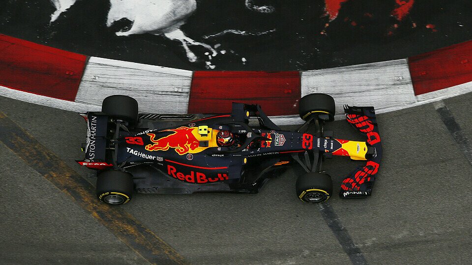 Red-Bull-Pilot Max Verstappen wuchs beim Formel-1-Qualifying in Singapur über sich hinaus, Foto: Sutton