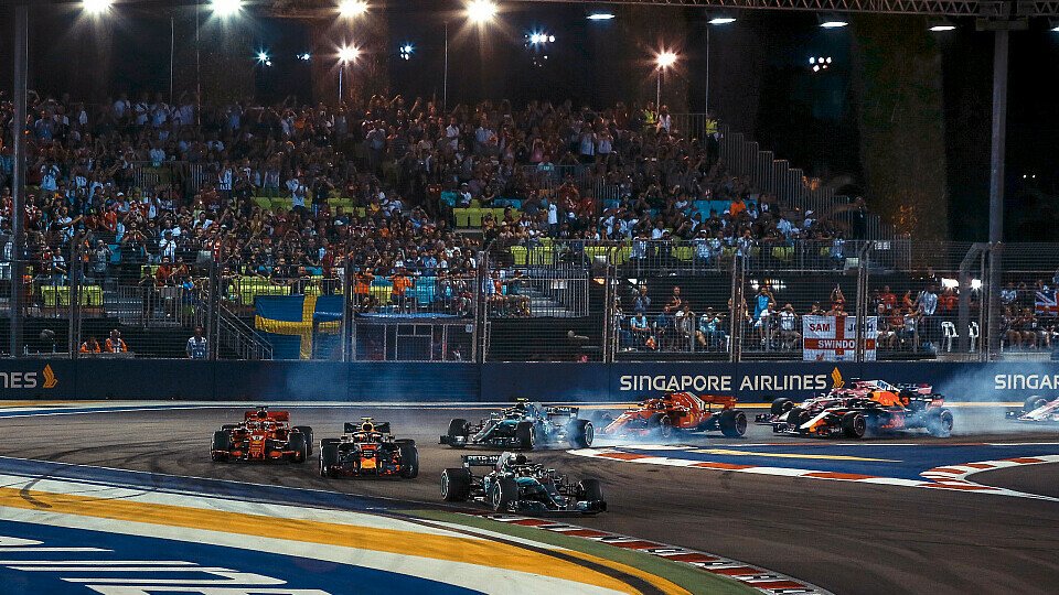 Die Formel 1 startet in Singapur, Foto: Sutton
