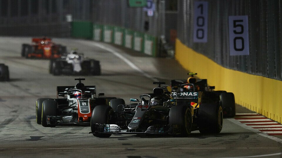 Überholen ist für die Formel 1 in Singapur nicht immer einfach, Foto: LAT Images