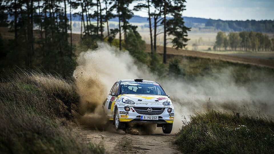 Das ADAC Opel Rallye Junior Team hat gute Chancen auf den Gewinn der Teamwertung, Foto: ADAC Opel Rallye Cup