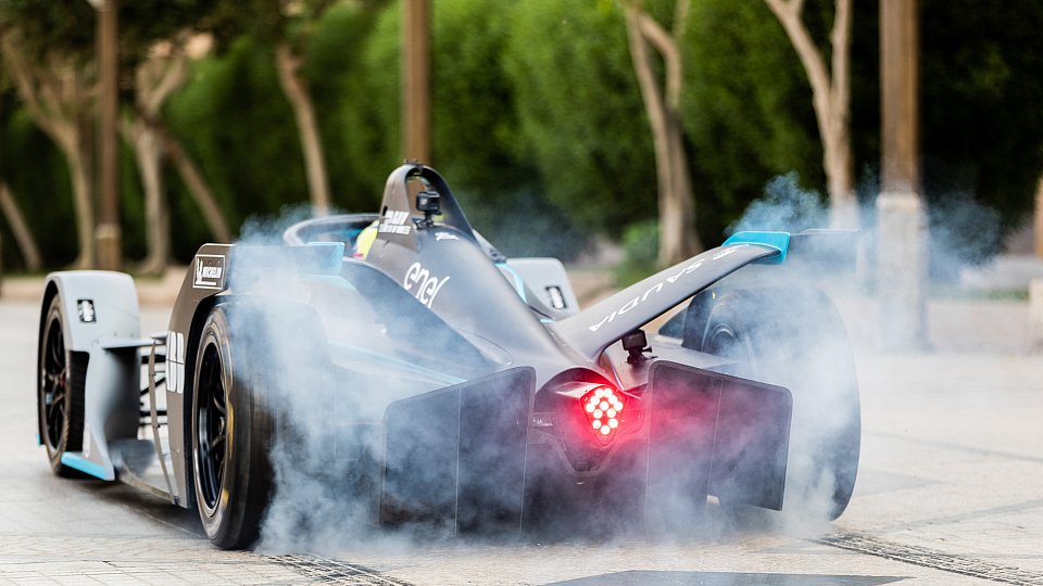 Mit Show Runs rührt die Formel E immer wieder die Werbetrommel, Foto: FIA Formula E