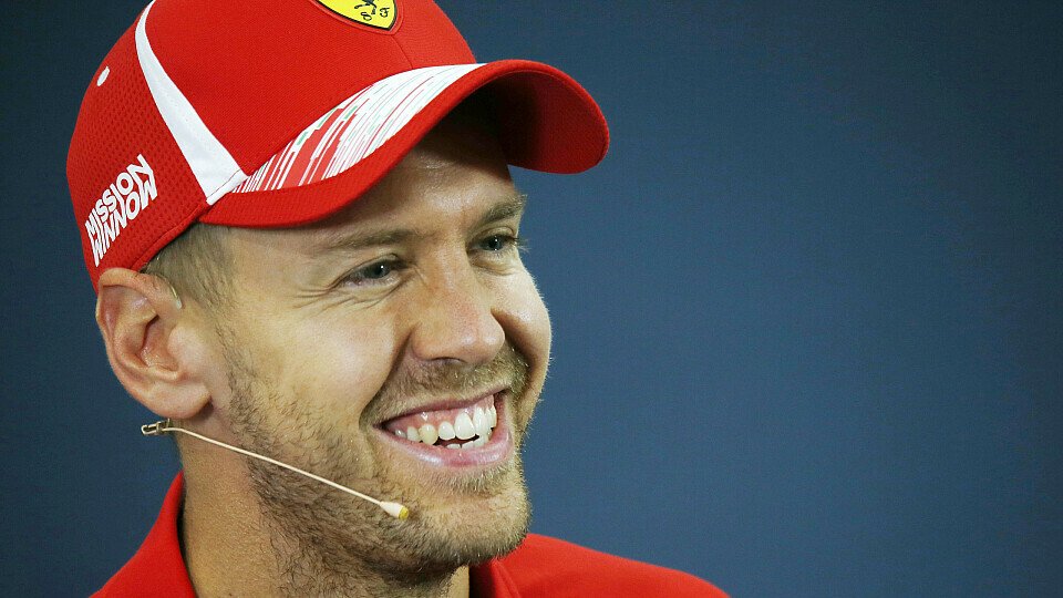 Sebastian Vettel: Trotz Rückstand in der WM bestens gelaunt, Foto: Sutton