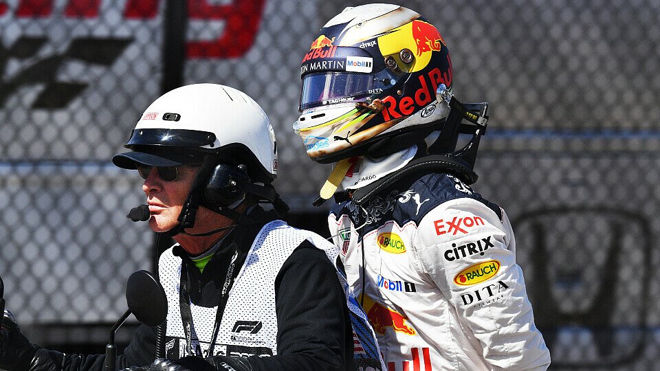 Daniel Ricciardo kann angesichts der ständigen Defekte in der Formel-1-Saison 2018 nicht mehr cool bleiben, Foto: Sutton