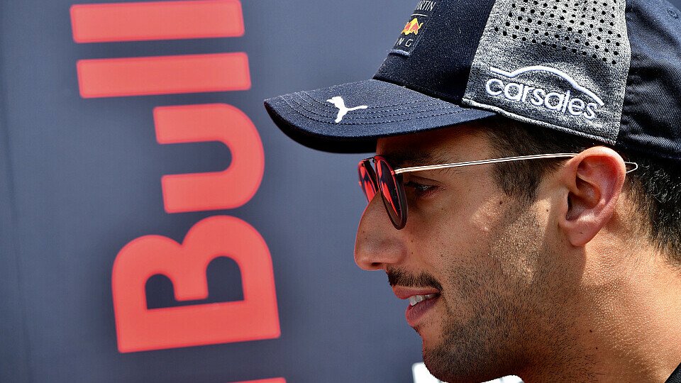 Daniel Ricciardo steht trotz der vielen Defekte zu seinem Renault-Vertrag für 2019, Foto: Sutton