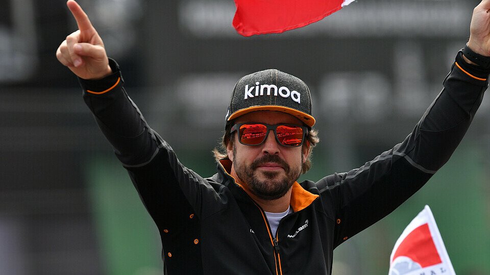 Fernando Alonso tauscht für einen Showrun McLaren gegen NASCAR, Foto: Sutton