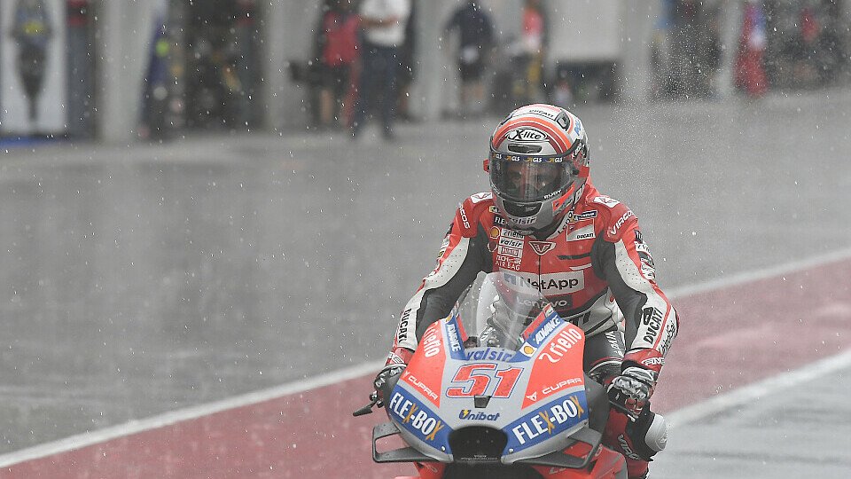 Wenn in der MotoGP der Regen einsetzt, ist die Rennleitung gefragt, Foto: Ducati