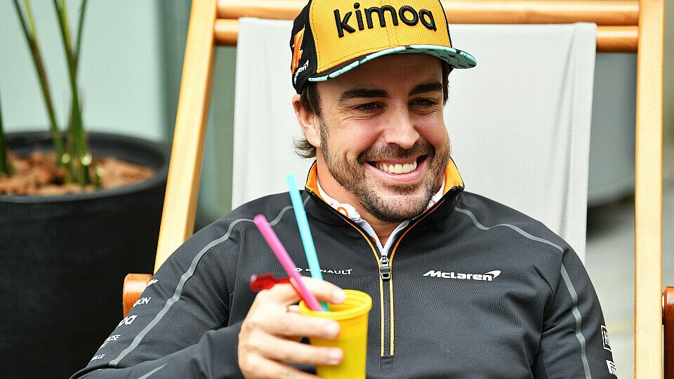 Fernando Alonso nahm sich bei seinem letzten Formel-1-Rennen in Abu Dhabi alle Freiheiten, Foto: Sutton