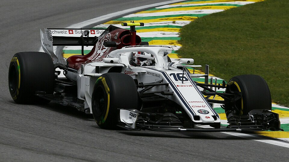 Charles Leclerc führte in Brasilien das Formel-1-Mittelfeld an, Foto: Sutton
