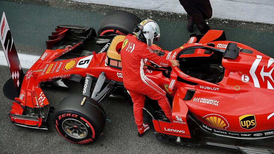 Sebastian Vettel kommt mit einem blauen Auge davon: 25.000 Euro und eine Verwarnung, Foto: Sutton