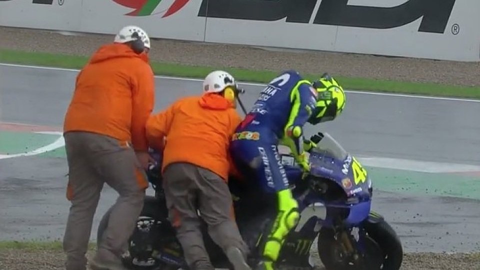 Valentino Rossi ging mit seiner Yamaha erneut zu Boden, Foto: Screenshot/MotoGP