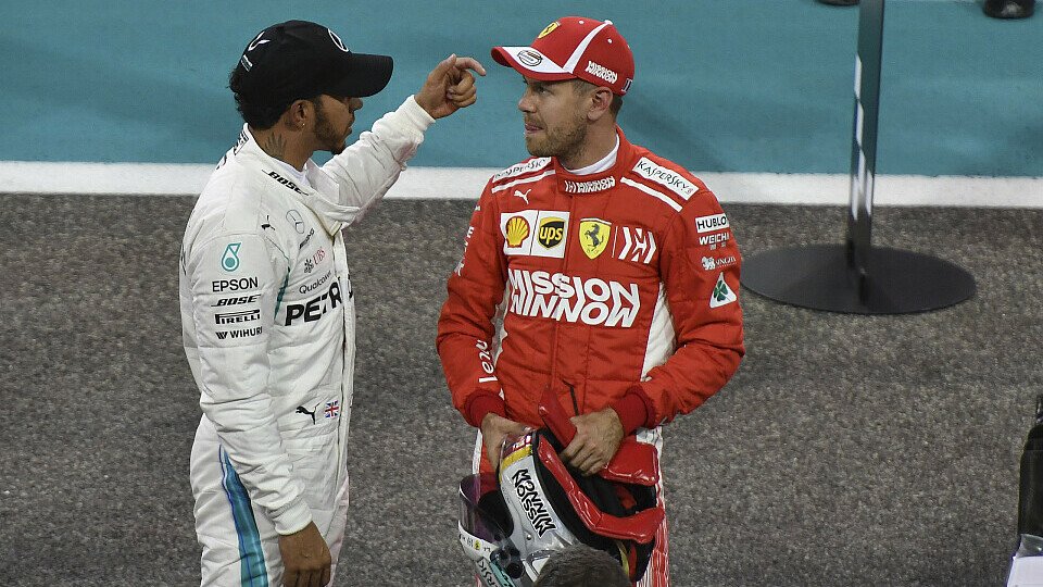 In Abu Dhabi musste sich Sebastian Vettel noch einmal Lewis Hamilton geschlagen geben, Foto: Sutton