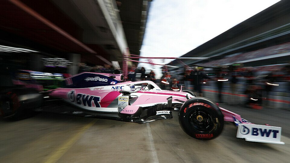 Sergio Perez durfte den Racing Point RP19 in Barcelona zum ersten Mal ausführen, Foto: LAT Images