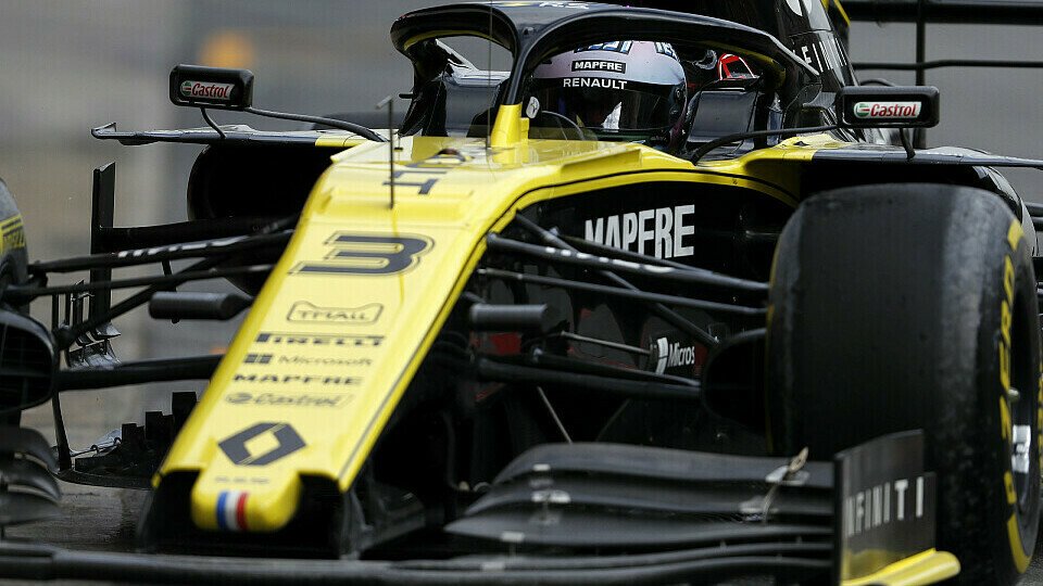 Daniel Ricciardo erlebte aufgrund eines DRS-Defekts einen großen Schreckmoment bei den Testfahrten