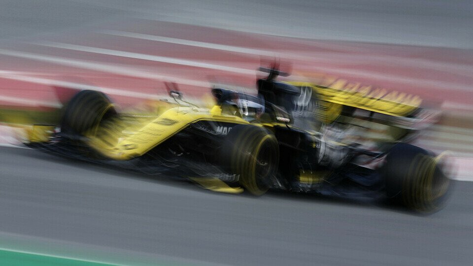 Daniel Ricciardo erlebte am zweiten F1-Testtag eine Schrecksekunde, Foto: LAT Images