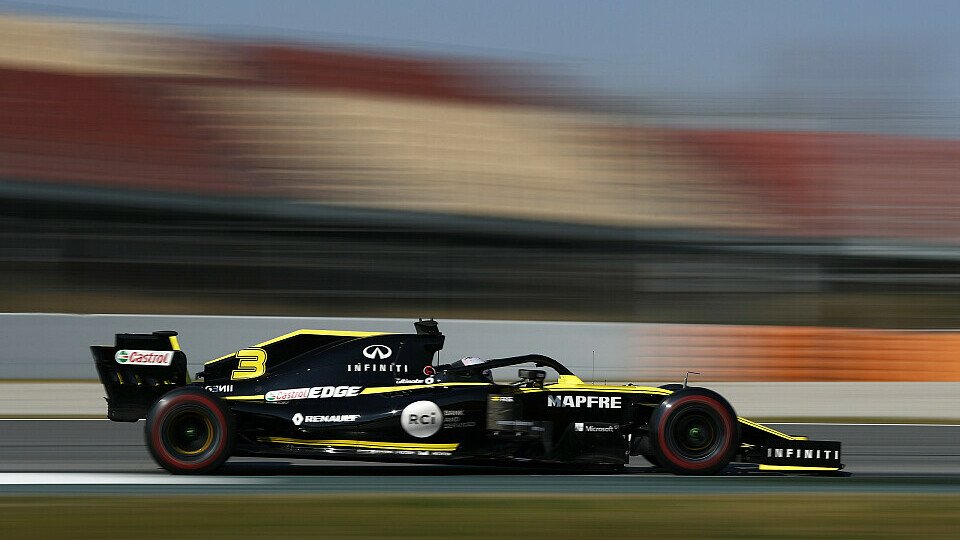 Daniel Ricciardo fordert von Renault in der Formel-1-Saison 2019 eine schnellere Weiterentwicklung, Foto: LAT Images