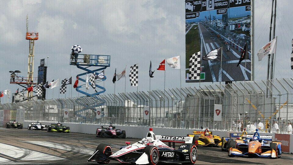 Josef Newgarden startet mit einem Sieg in die neue IndyCar-Saison, Foto: LAT Images